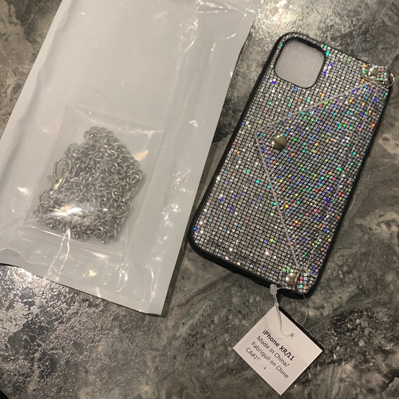 IPhone Purse with chain strap for iPhone 11 or iPhone XR - Picture 4 of 8